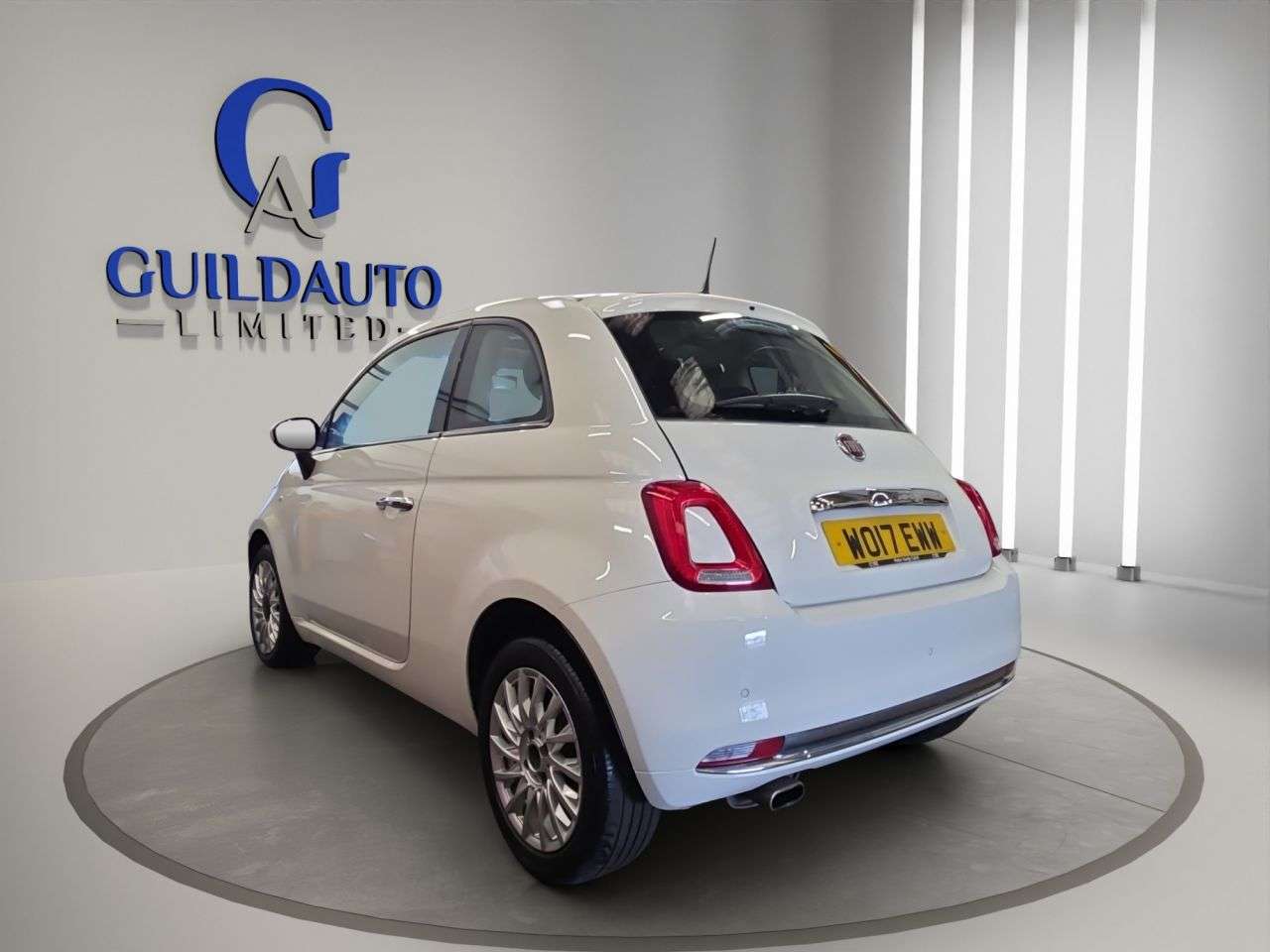 2017 FIAT 500 2017 FIAT 500