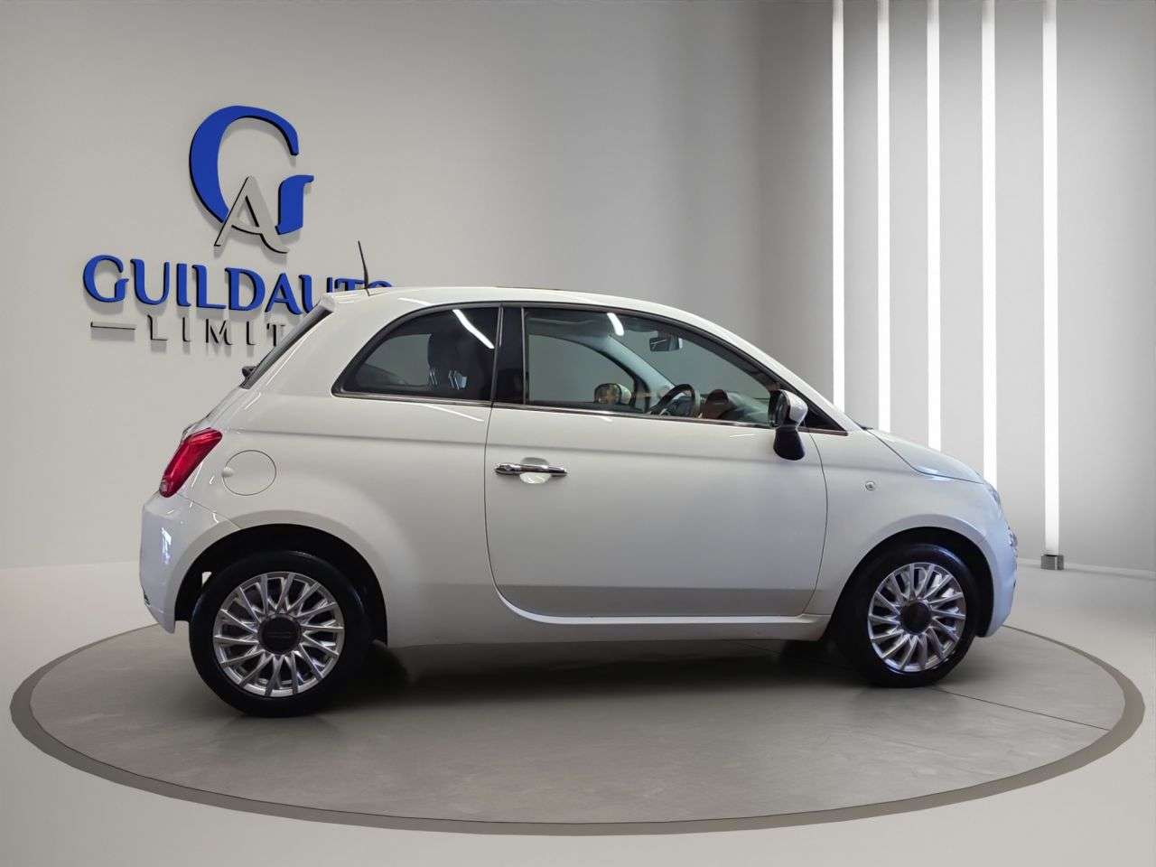 2017 FIAT 500 2017 FIAT 500