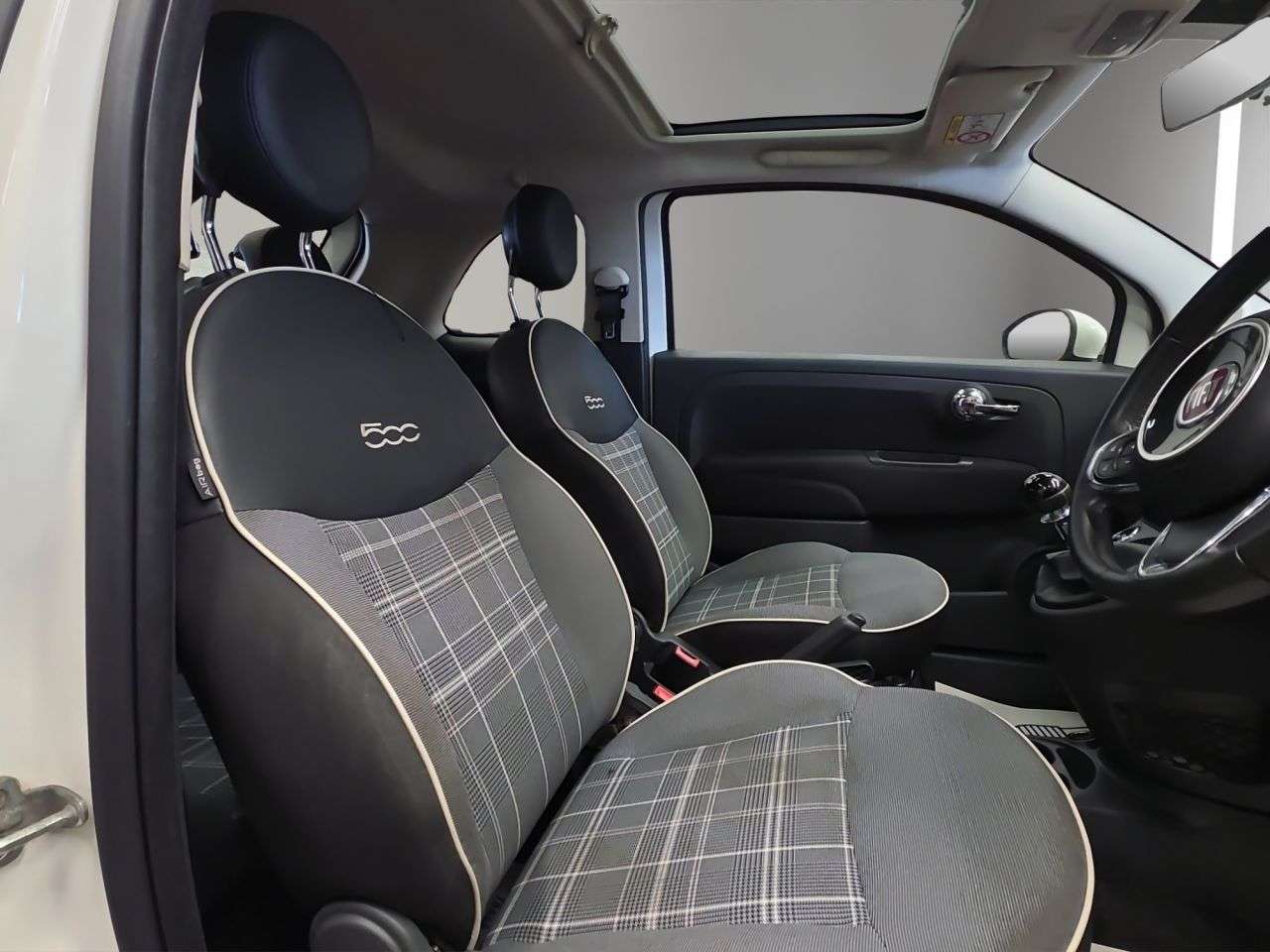 2017 FIAT 500 2017 FIAT 500