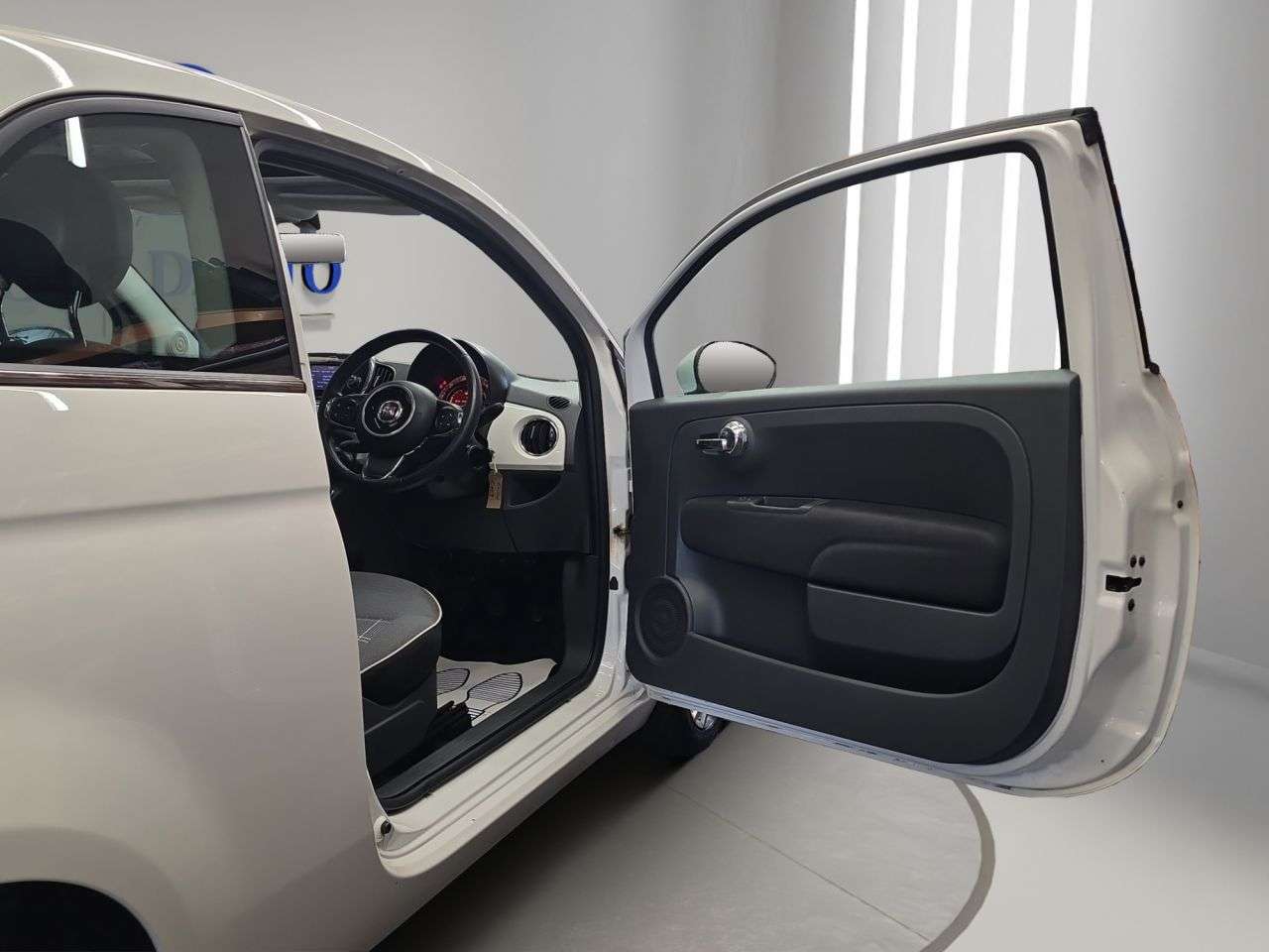 2017 FIAT 500 2017 FIAT 500