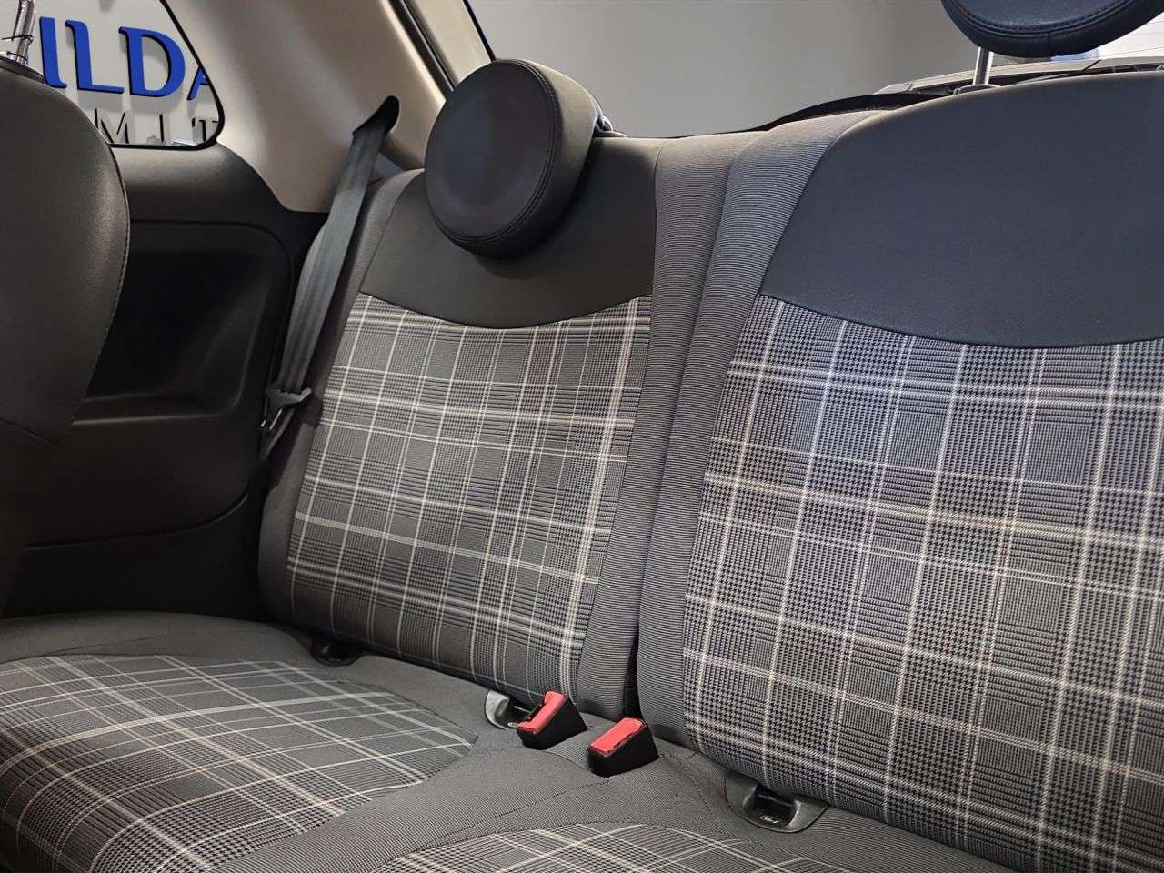 2017 FIAT 500 2017 FIAT 500