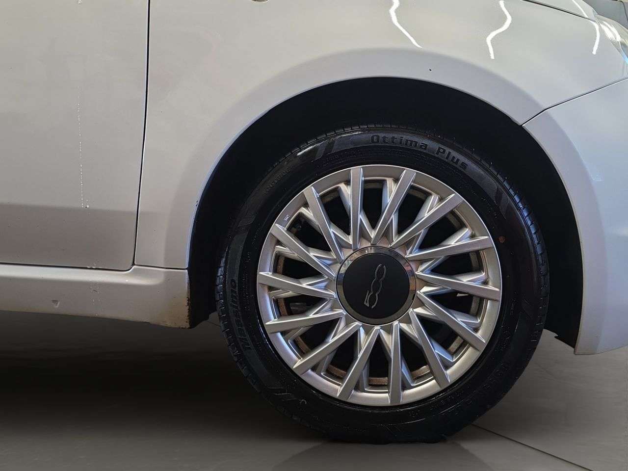 2017 FIAT 500 2017 FIAT 500