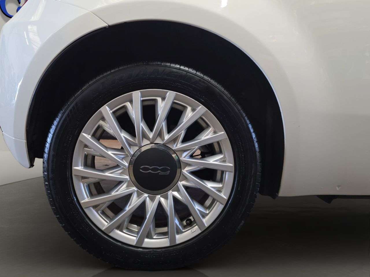 2017 FIAT 500 2017 FIAT 500