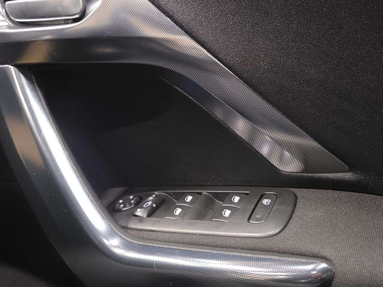 2017 PEUGEOT 2008 2017 PEUGEOT 2008