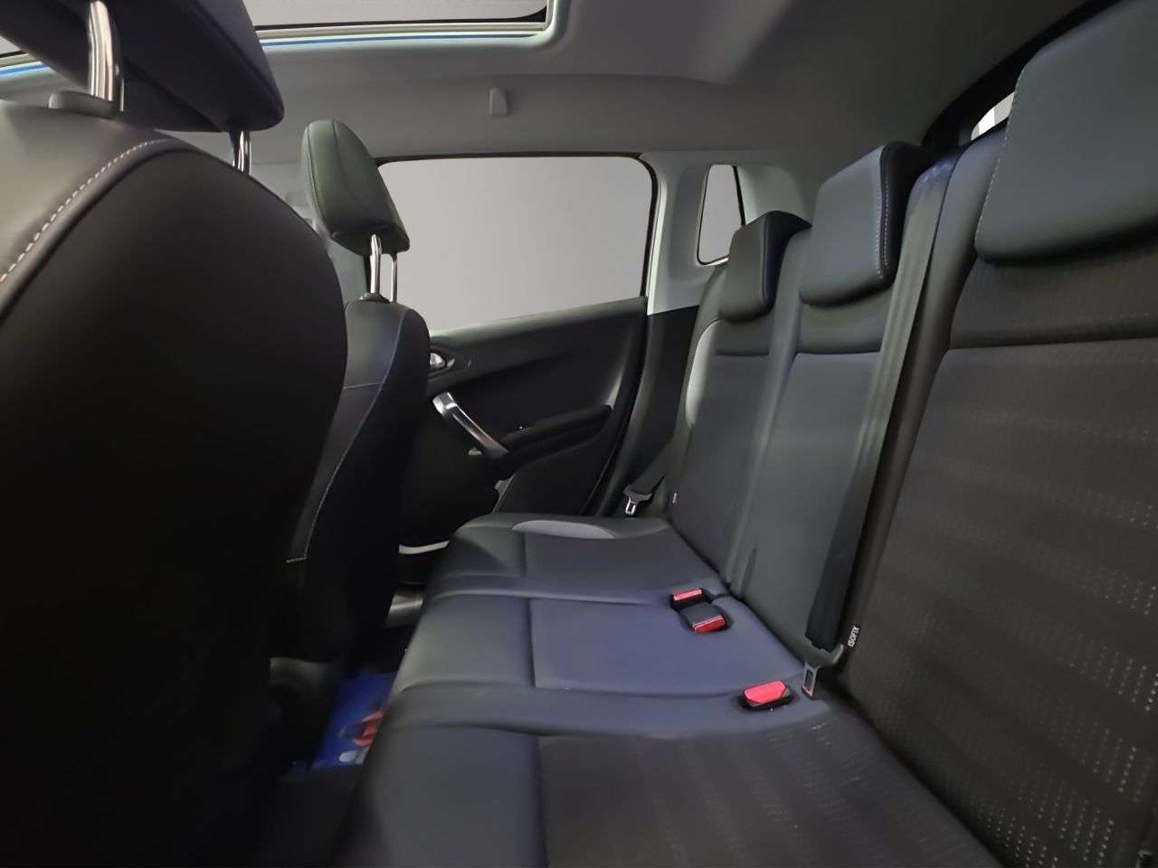 2017 PEUGEOT 2008 2017 PEUGEOT 2008