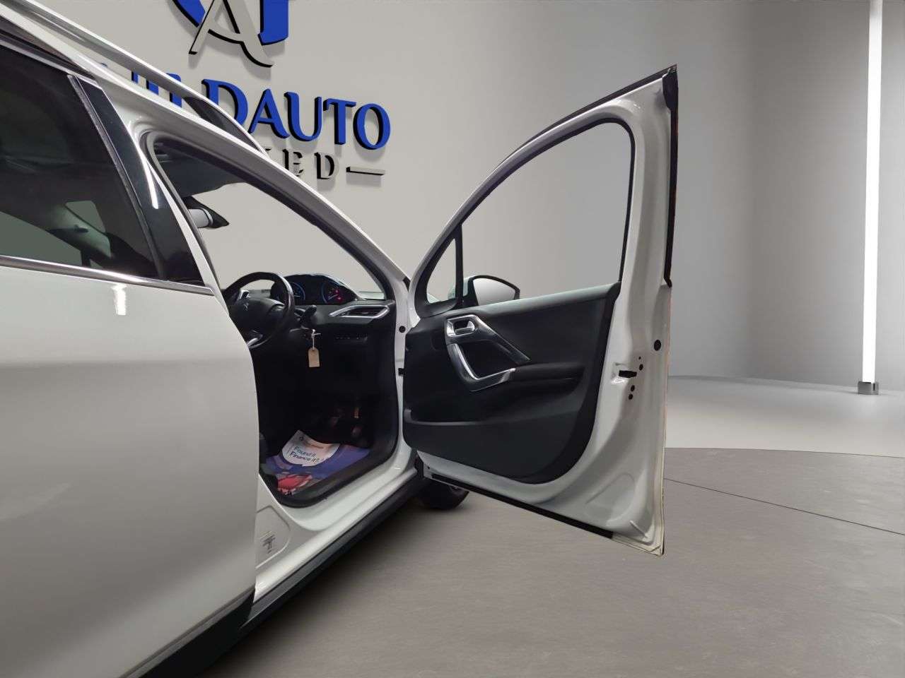 2017 PEUGEOT 2008 2017 PEUGEOT 2008