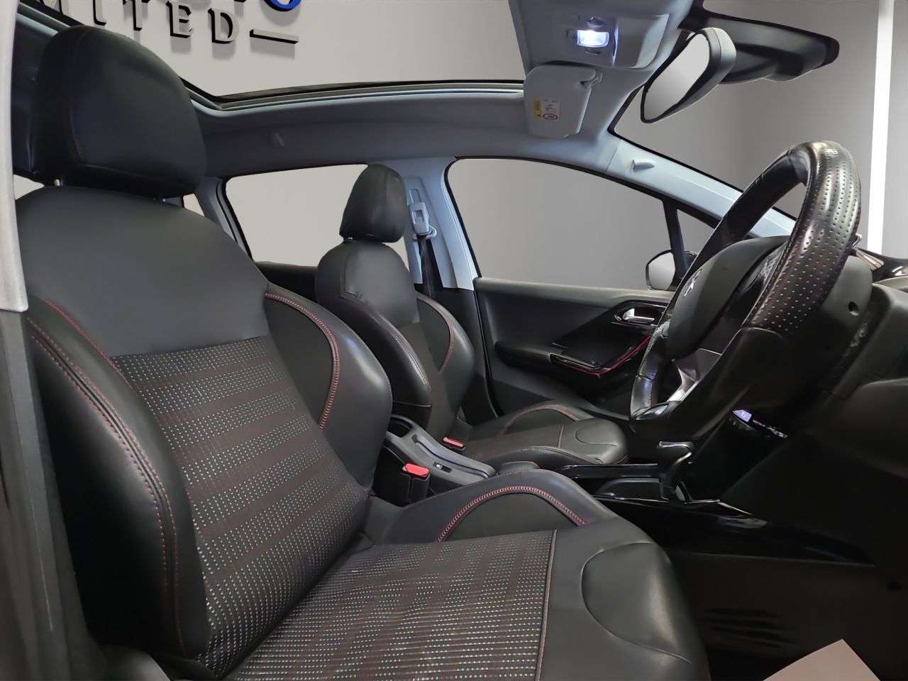 2017 PEUGEOT 2008 2017 PEUGEOT 2008