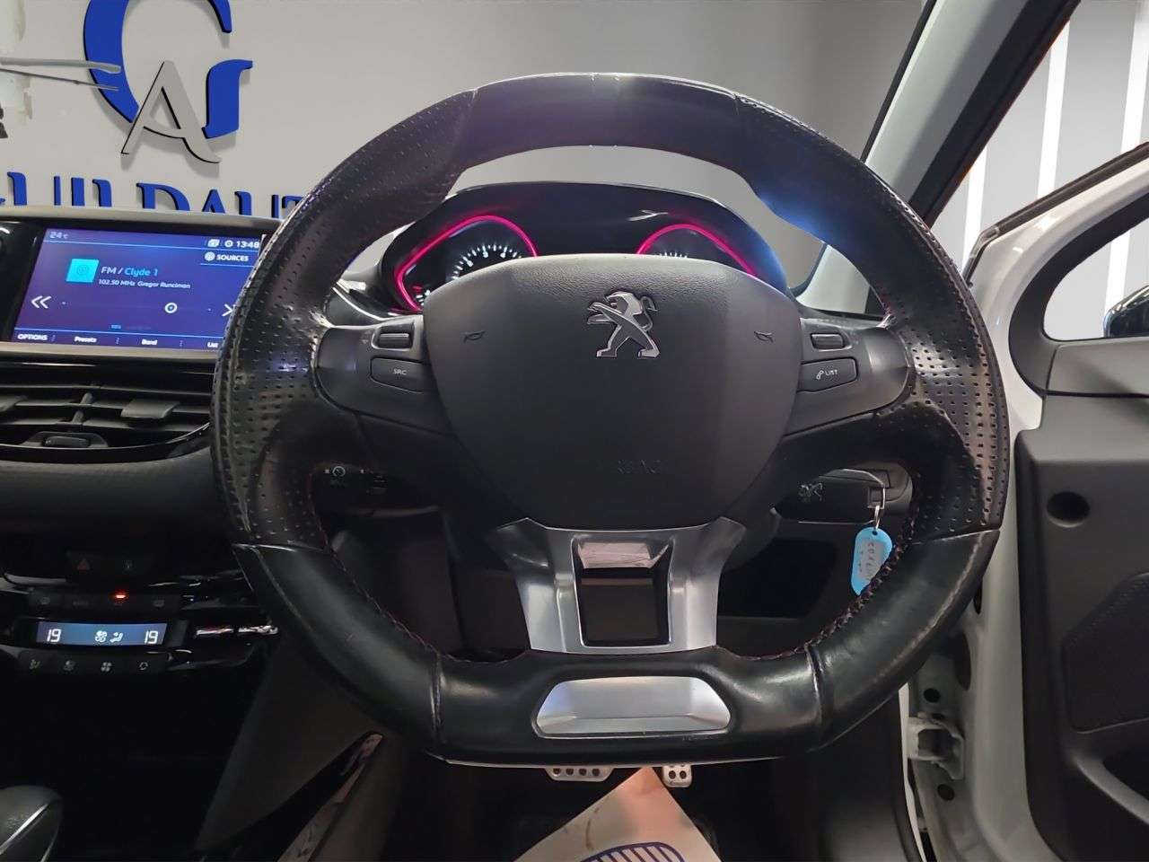 2017 PEUGEOT 2008 2017 PEUGEOT 2008