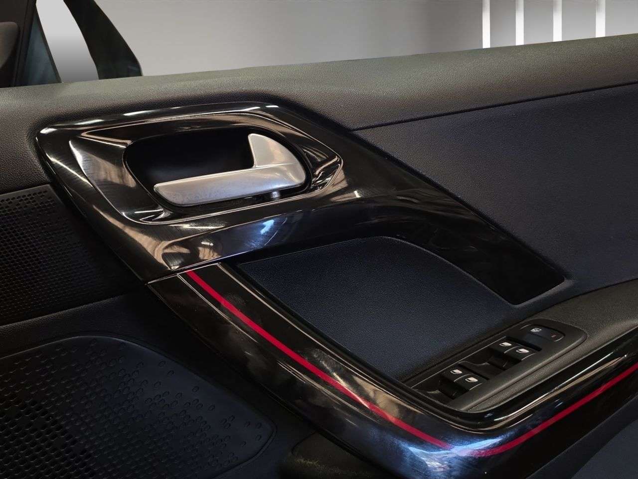 2017 PEUGEOT 2008 2017 PEUGEOT 2008