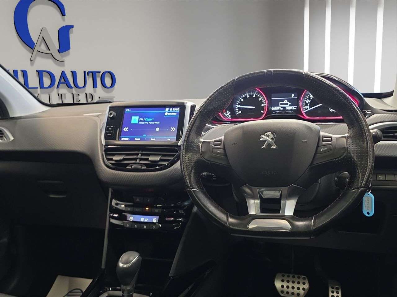 2017 PEUGEOT 2008 2017 PEUGEOT 2008