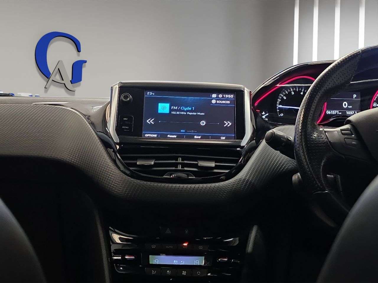 2017 PEUGEOT 2008 2017 PEUGEOT 2008