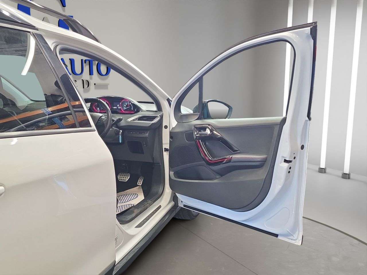 2017 PEUGEOT 2008 2017 PEUGEOT 2008
