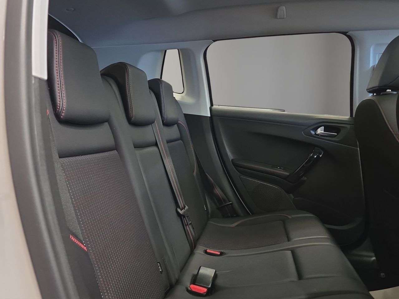 2017 PEUGEOT 2008 2017 PEUGEOT 2008