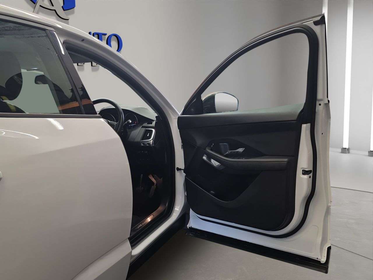 2018 JAGUAR E-PACE 2018 JAGUAR E-PACE