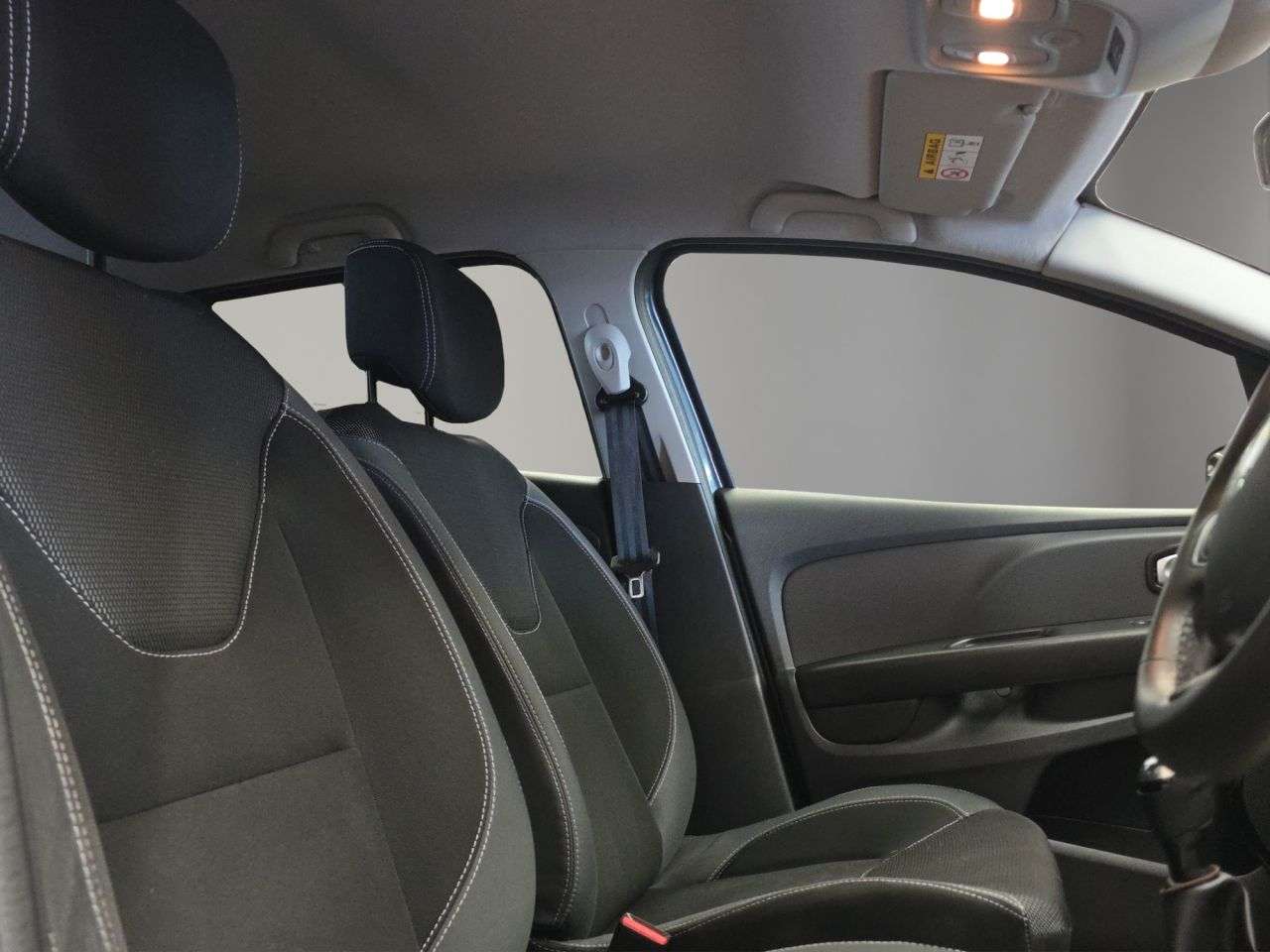 2017 RENAULT CLIO 2017 RENAULT CLIO