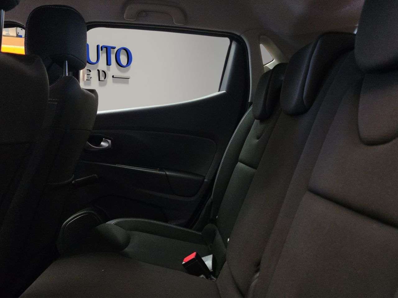 2017 RENAULT CLIO 2017 RENAULT CLIO