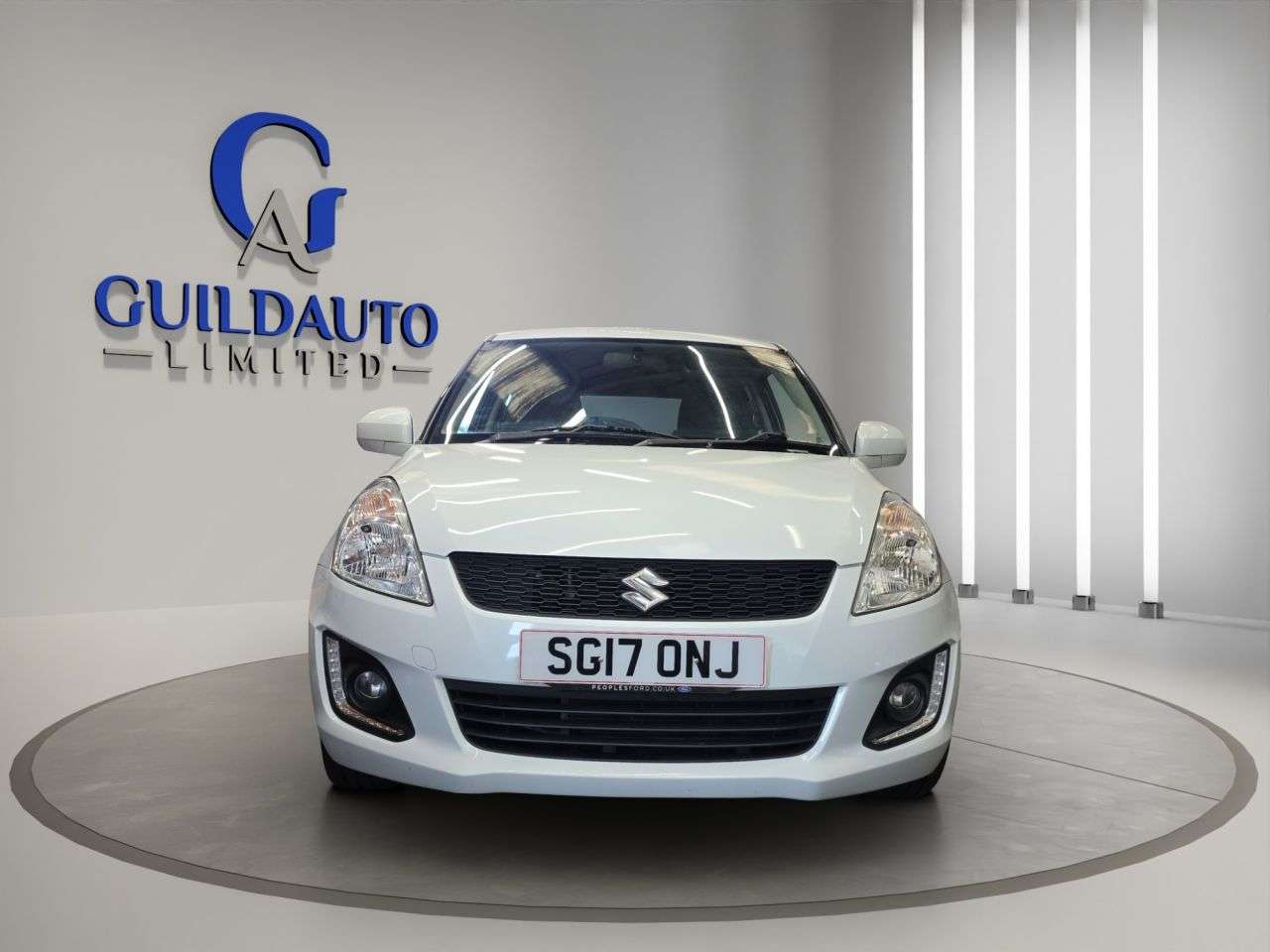 A 2017 SUZUKI SWIFT SZ-L A 2017 SUZUKI SWIFT SZ-L