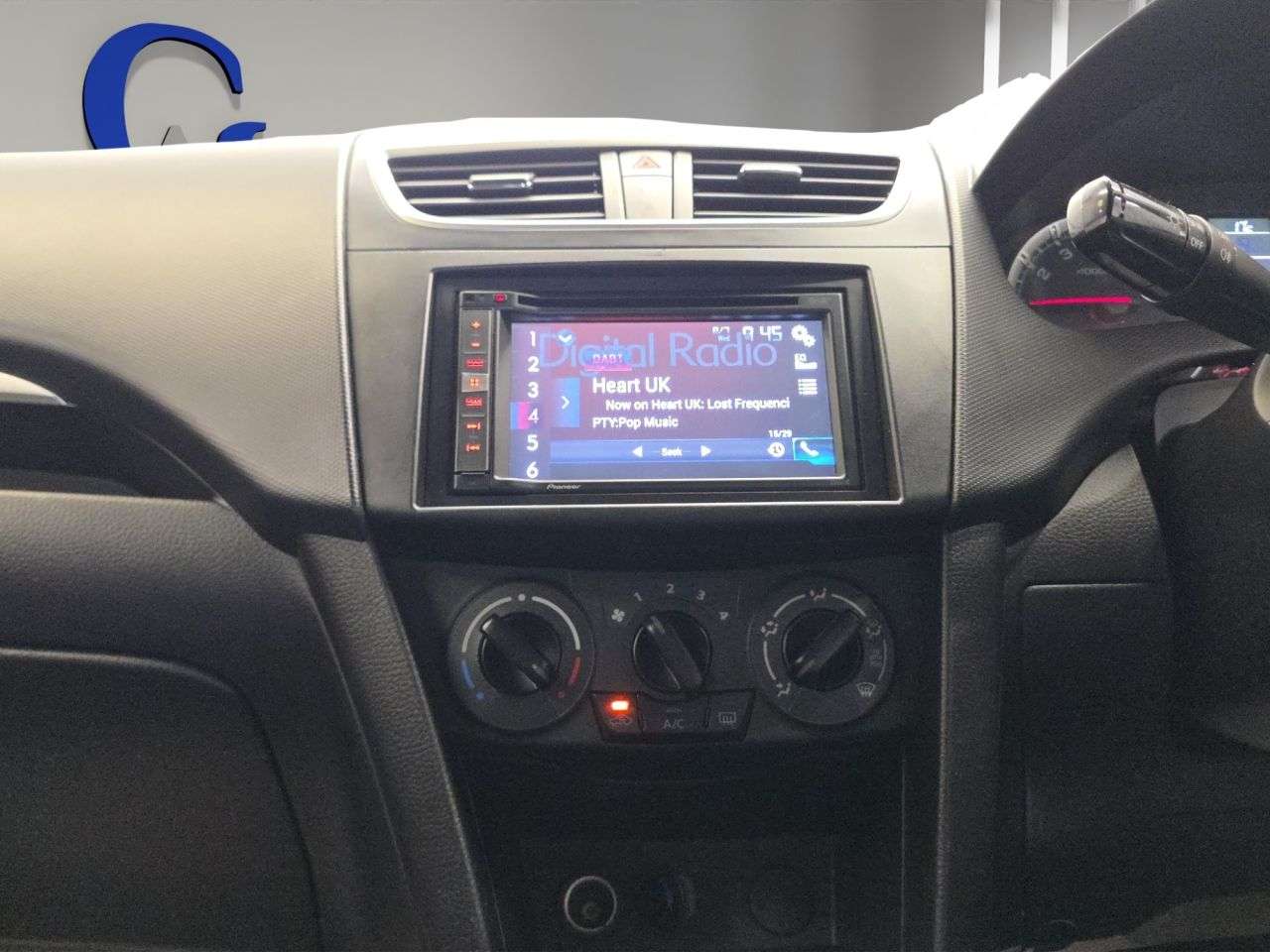 2017 SUZUKI SWIFT 2017 SUZUKI SWIFT