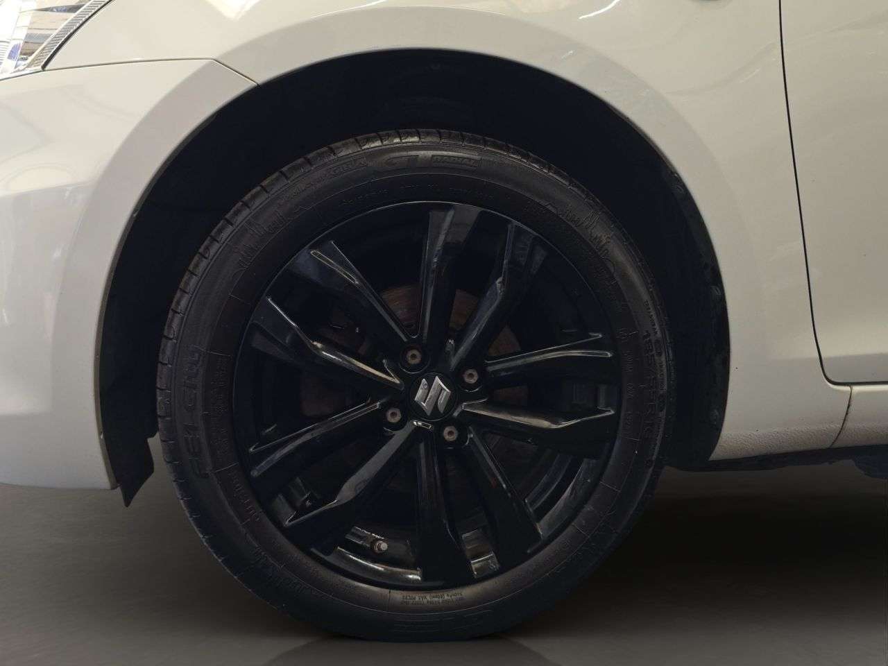 2017 SUZUKI SWIFT 2017 SUZUKI SWIFT