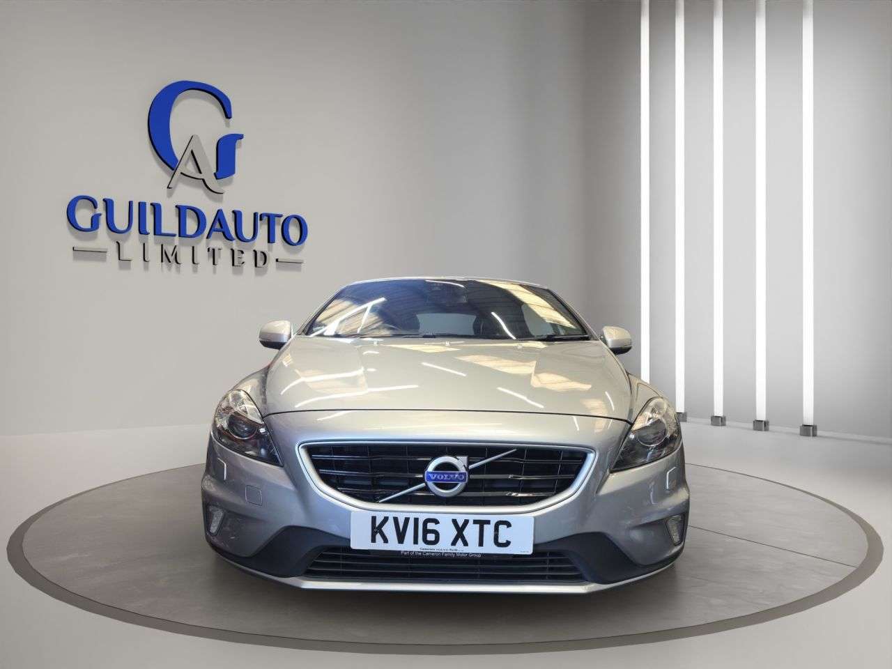 A 2016 VOLVO V40 2.0 D2 R-Design Lux Nav Hatchback 5dr Diesel Manual Euro 6 (s/s) (120 ps) A 2016 VOLVO V40 2.0 D2 R-Design Lux Nav Hatchback 5dr Diesel Manual Euro 6 (s/s) (120 ps)