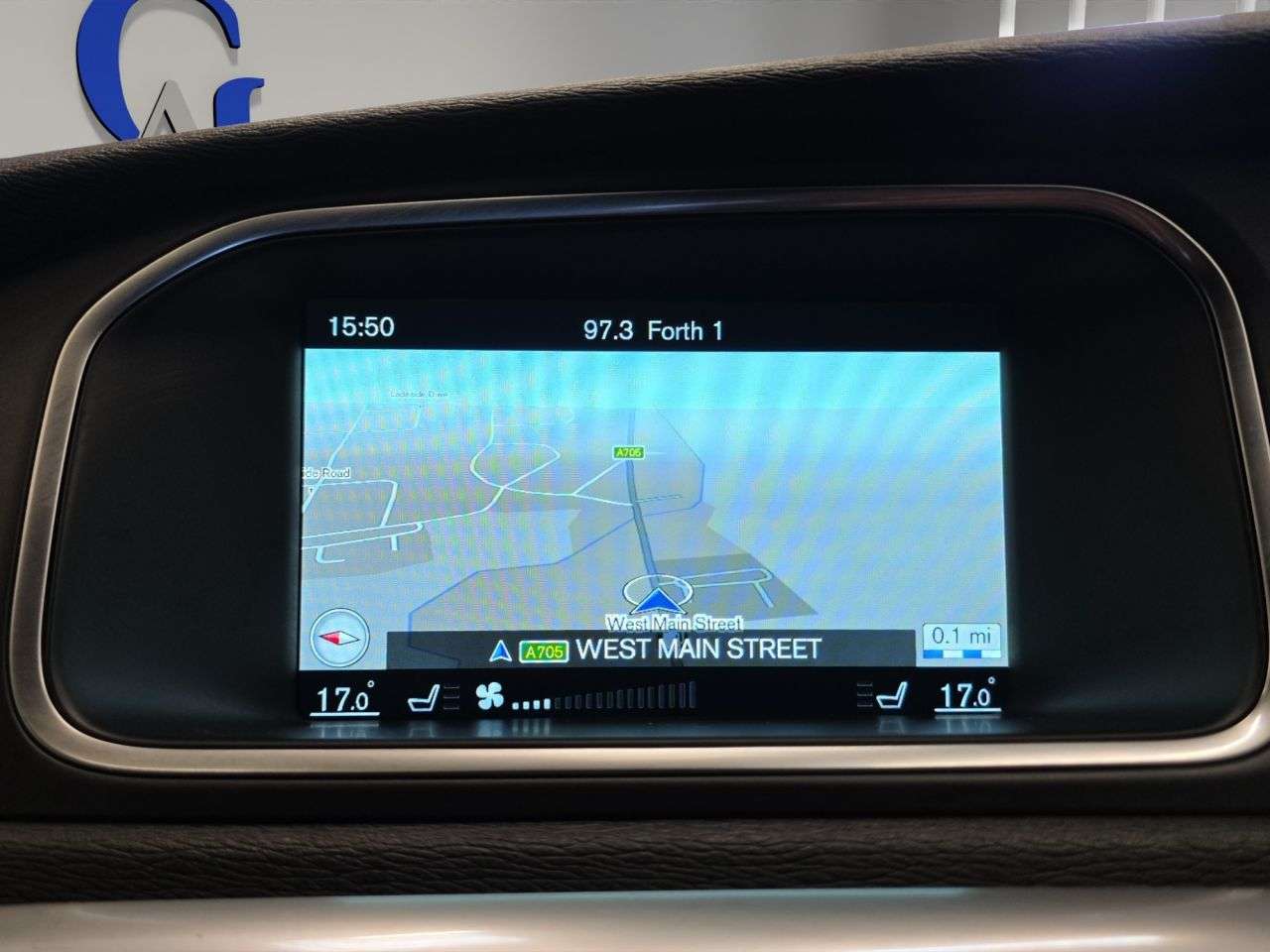 2016 VOLVO V40 2016 VOLVO V40
