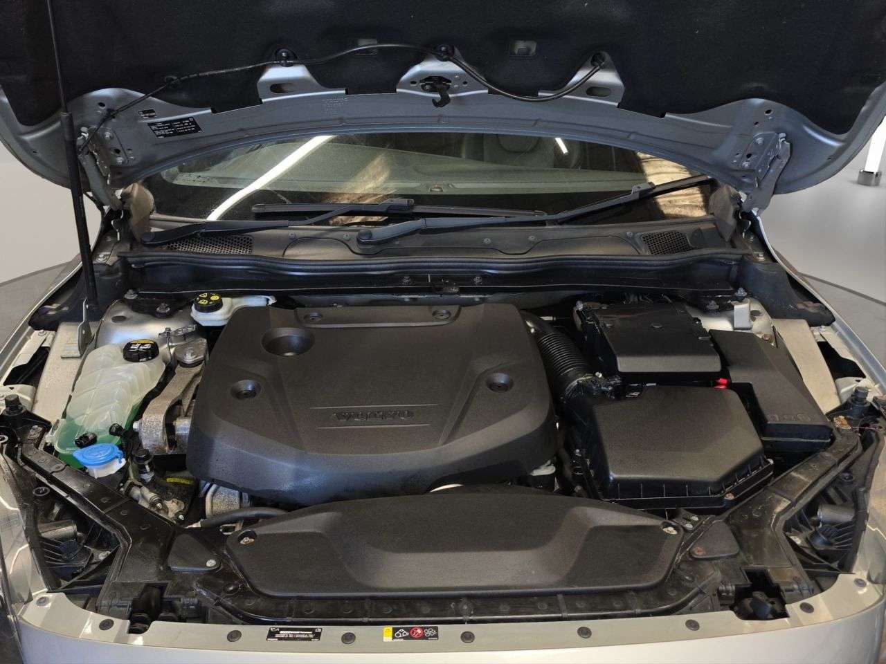 2016 VOLVO V40 2016 VOLVO V40