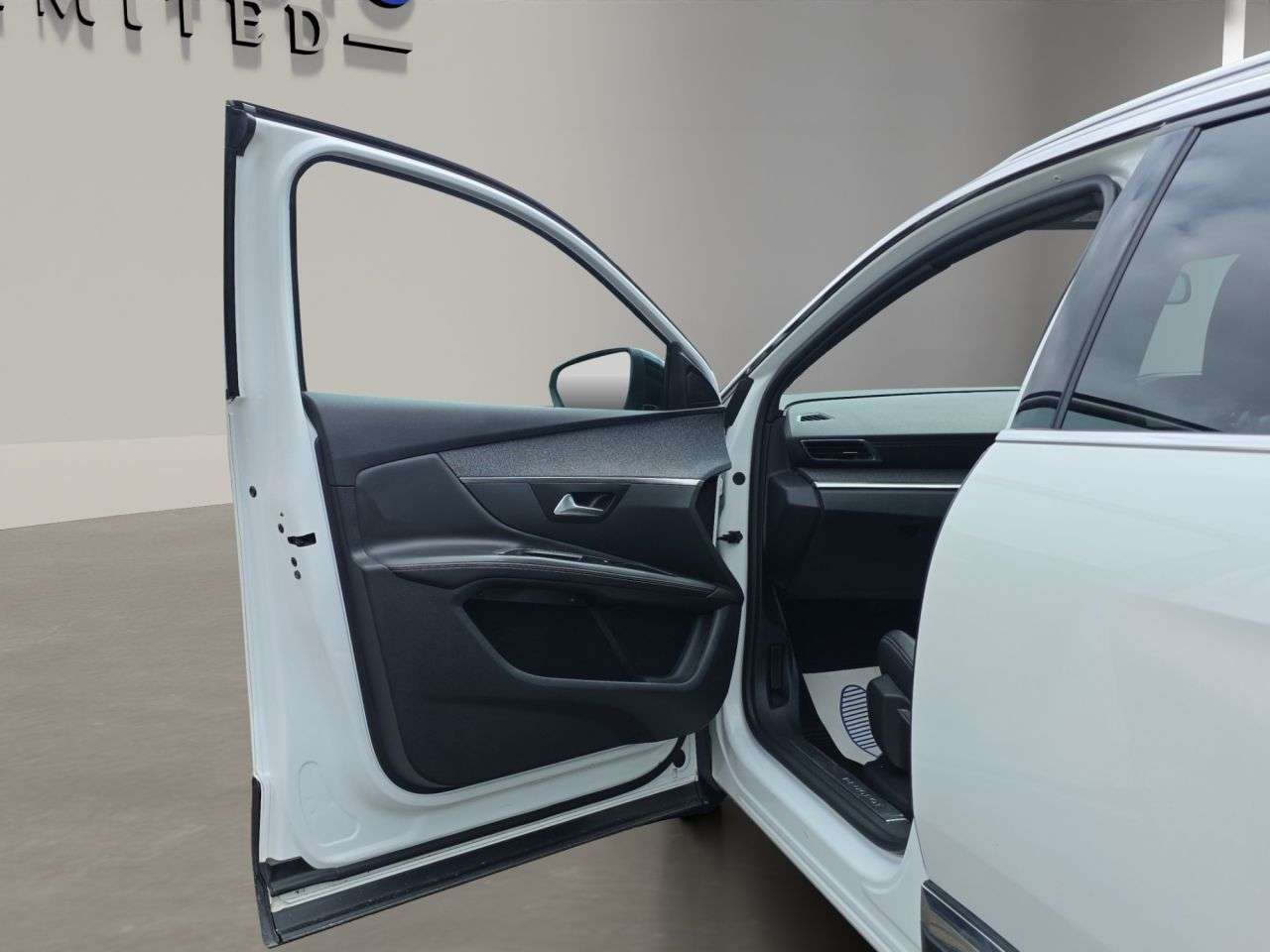 2018 PEUGEOT 3008 2018 PEUGEOT 3008