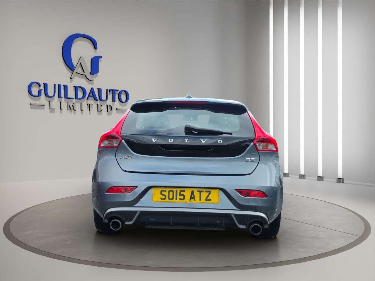 2015 VOLVO V40 2015 VOLVO V40