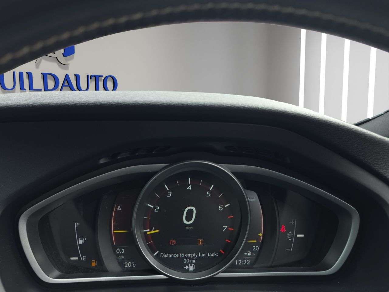 2017 VOLVO V40 2017 VOLVO V40