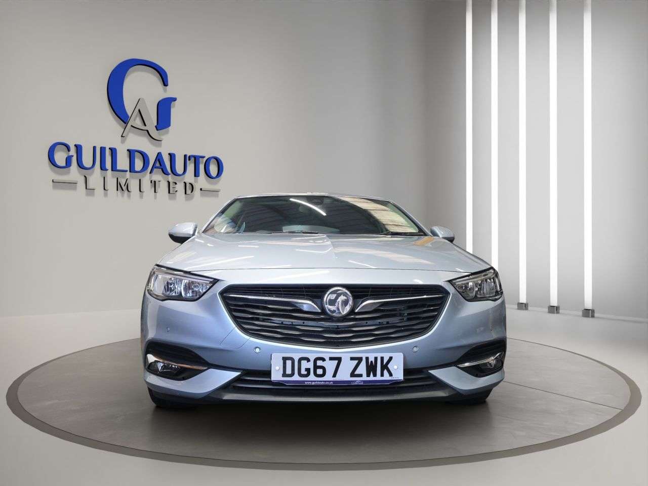 A 2017 VAUXHALL INSIGNIA 1.5i Turbo Design Nav Grand Sport 5dr Petrol Manual Euro 6 (s/s) (165 ps) A 2017 VAUXHALL INSIGNIA 1.5i Turbo Design Nav Grand Sport 5dr Petrol Manual Euro 6 (s/s) (165 ps)