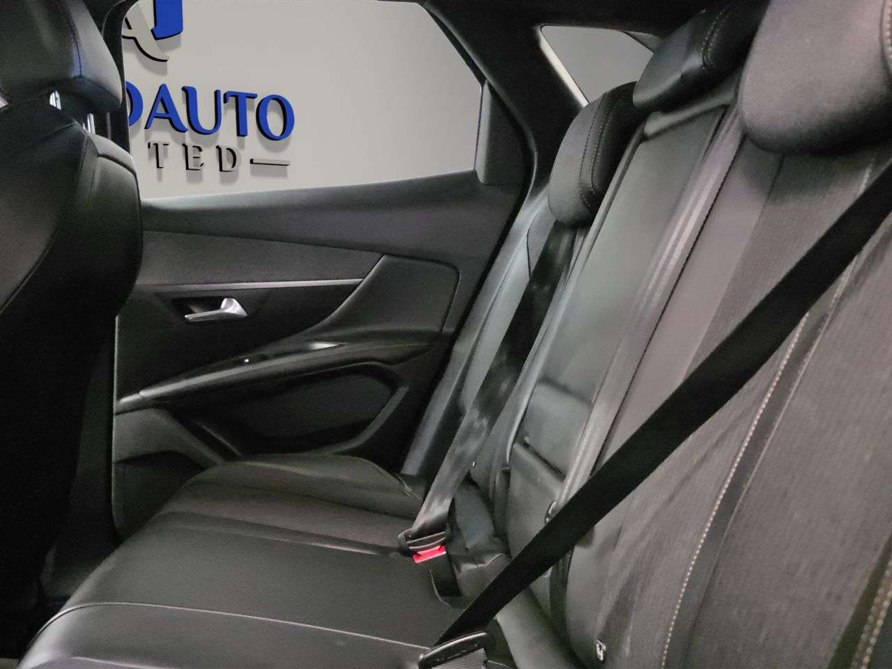 2018 PEUGEOT 3008 2018 PEUGEOT 3008