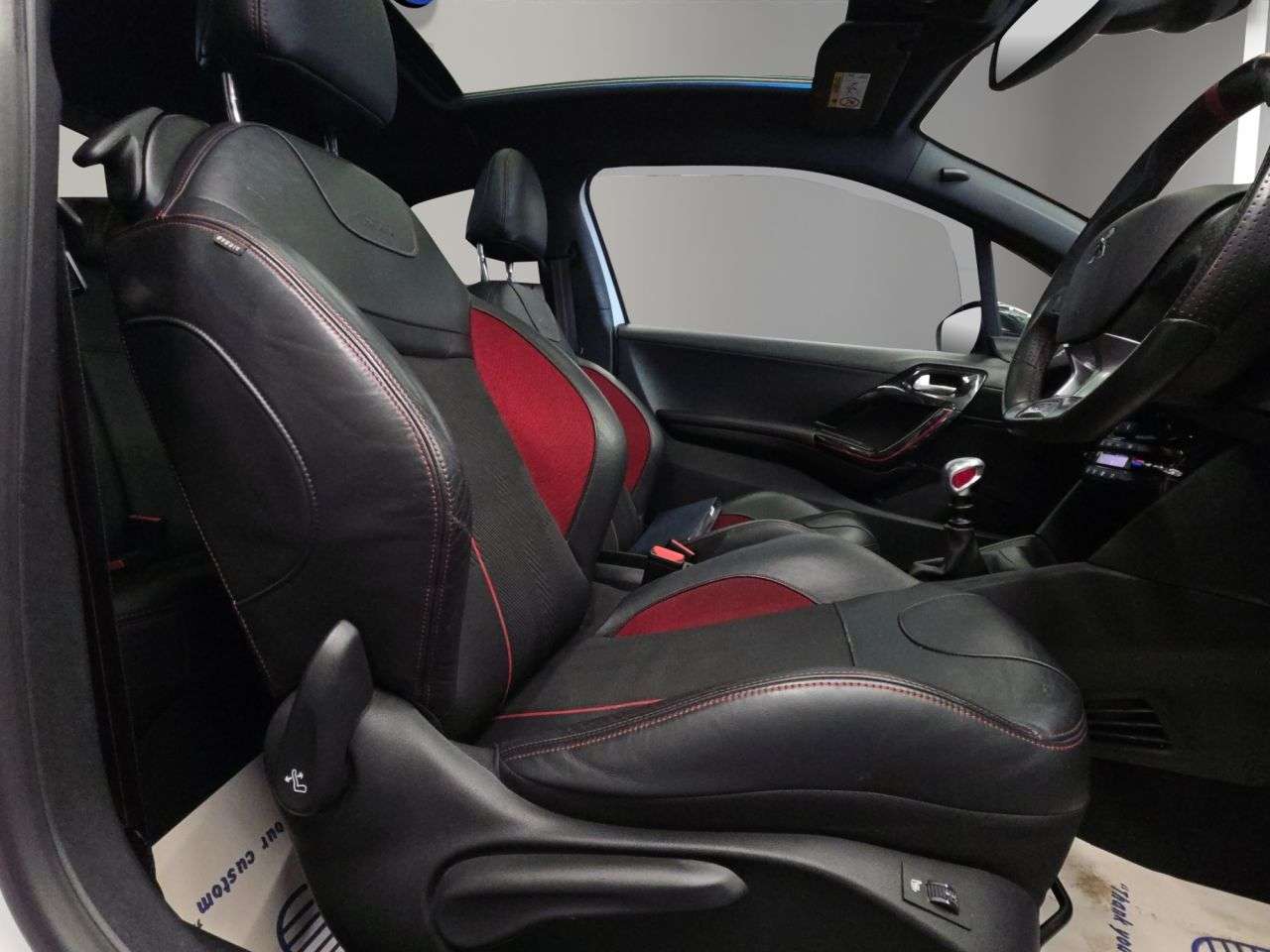 2017 PEUGEOT 208 2017 PEUGEOT 208