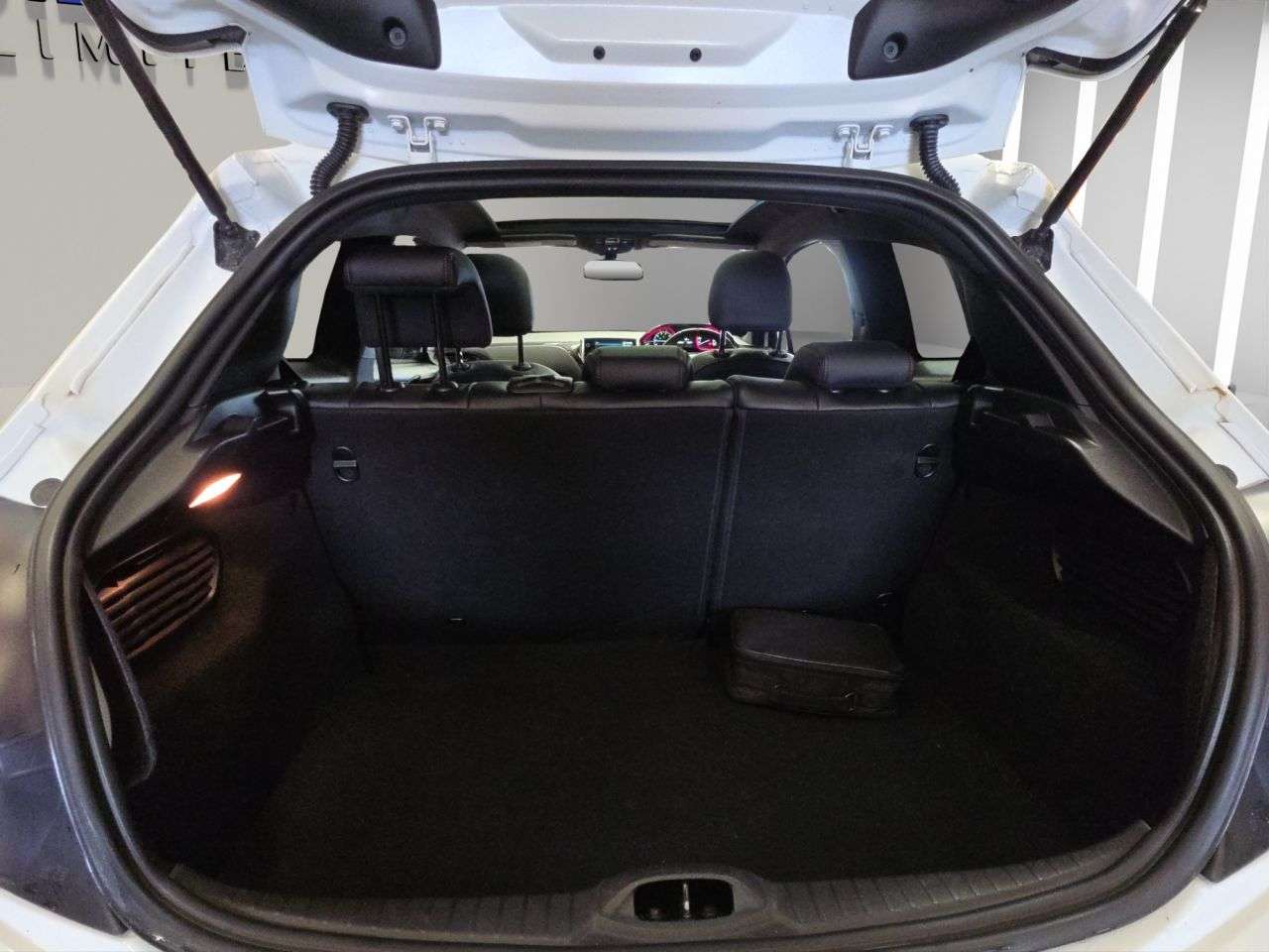 2017 PEUGEOT 208 2017 PEUGEOT 208