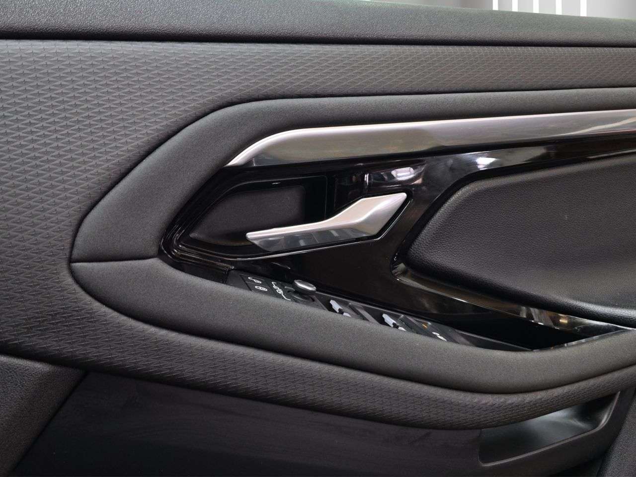 2019 LAND ROVER RANGE ROVER EVOQUE 2019 LAND ROVER RANGE ROVER EVOQUE