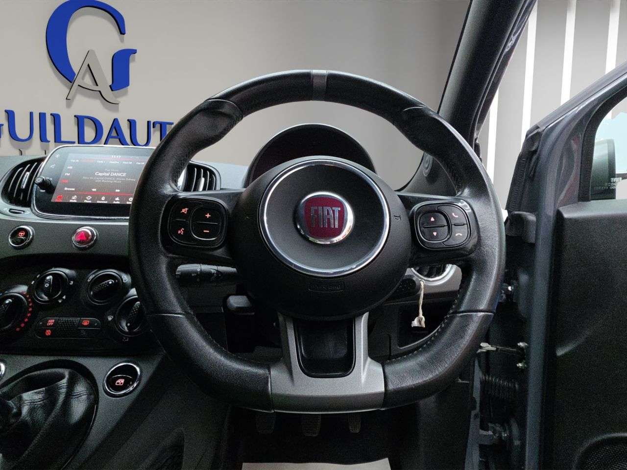 2017 FIAT 500 2017 FIAT 500