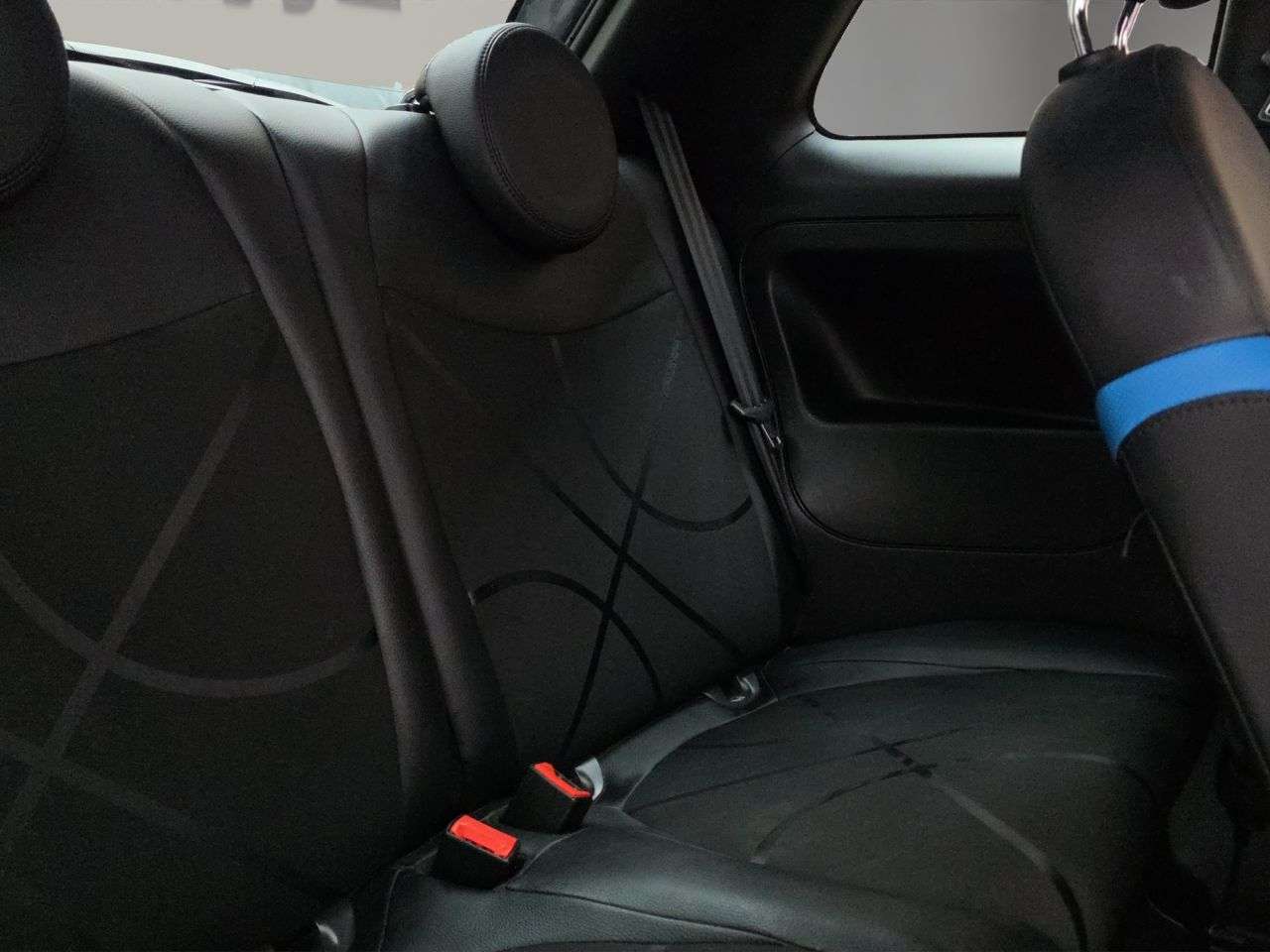 2017 FIAT 500 2017 FIAT 500
