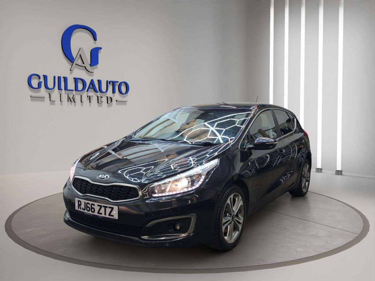 A 2017 KIA CEED 1.6 CRDi 4 Hatchback 5dr Diesel Manual Euro 6 (s/s) (134 bhp) A 2017 KIA CEED 1.6 CRDi 4 Hatchback 5dr Diesel Manual Euro 6 (s/s) (134 bhp)