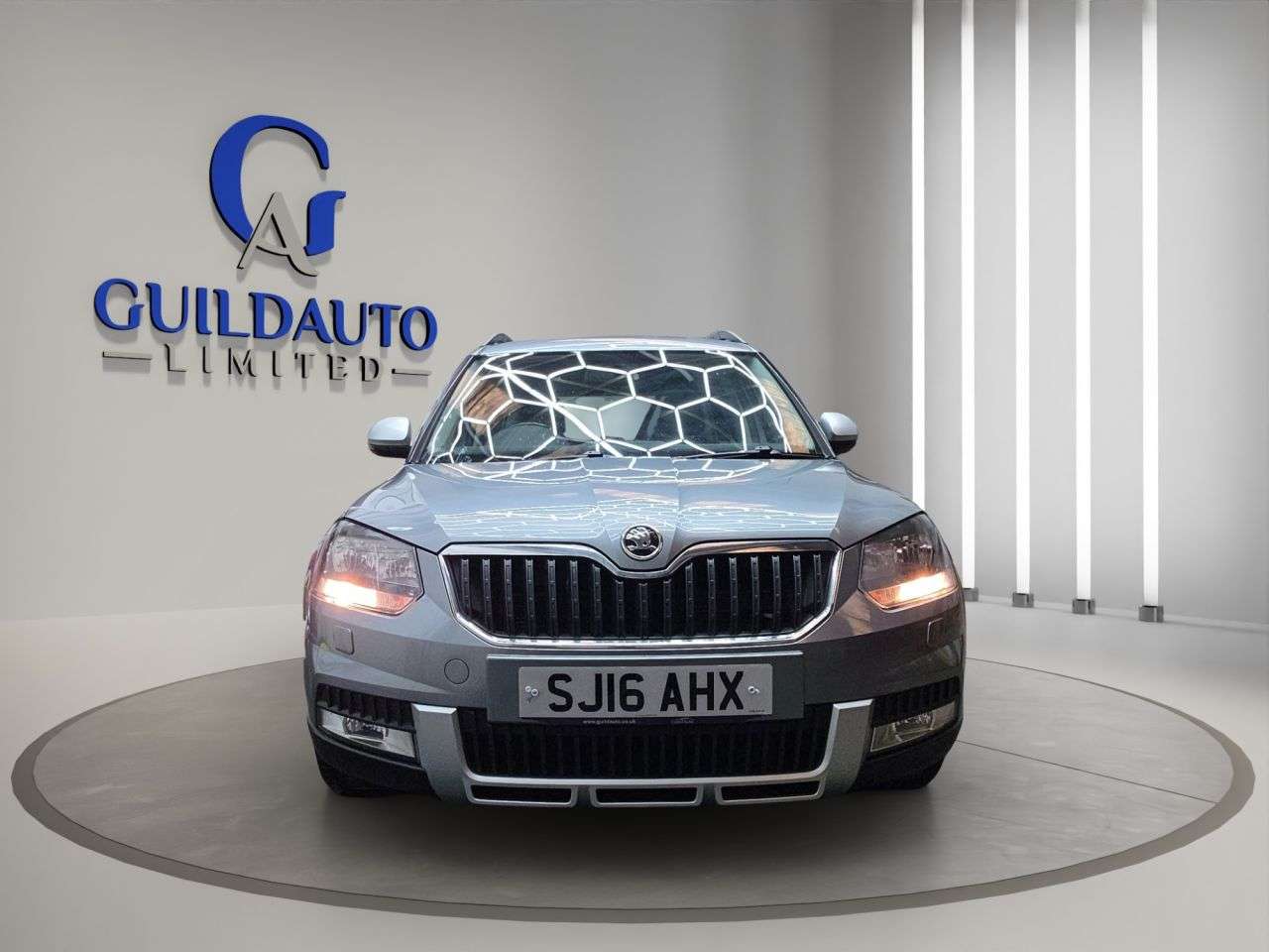 A 2016 SKODA YETI 2.0 TDI SE Outdoor 5dr Diesel DSG 4WD Euro 6 (s/s) (150 ps) A 2016 SKODA YETI 2.0 TDI SE Outdoor 5dr Diesel DSG 4WD Euro 6 (s/s) (150 ps)