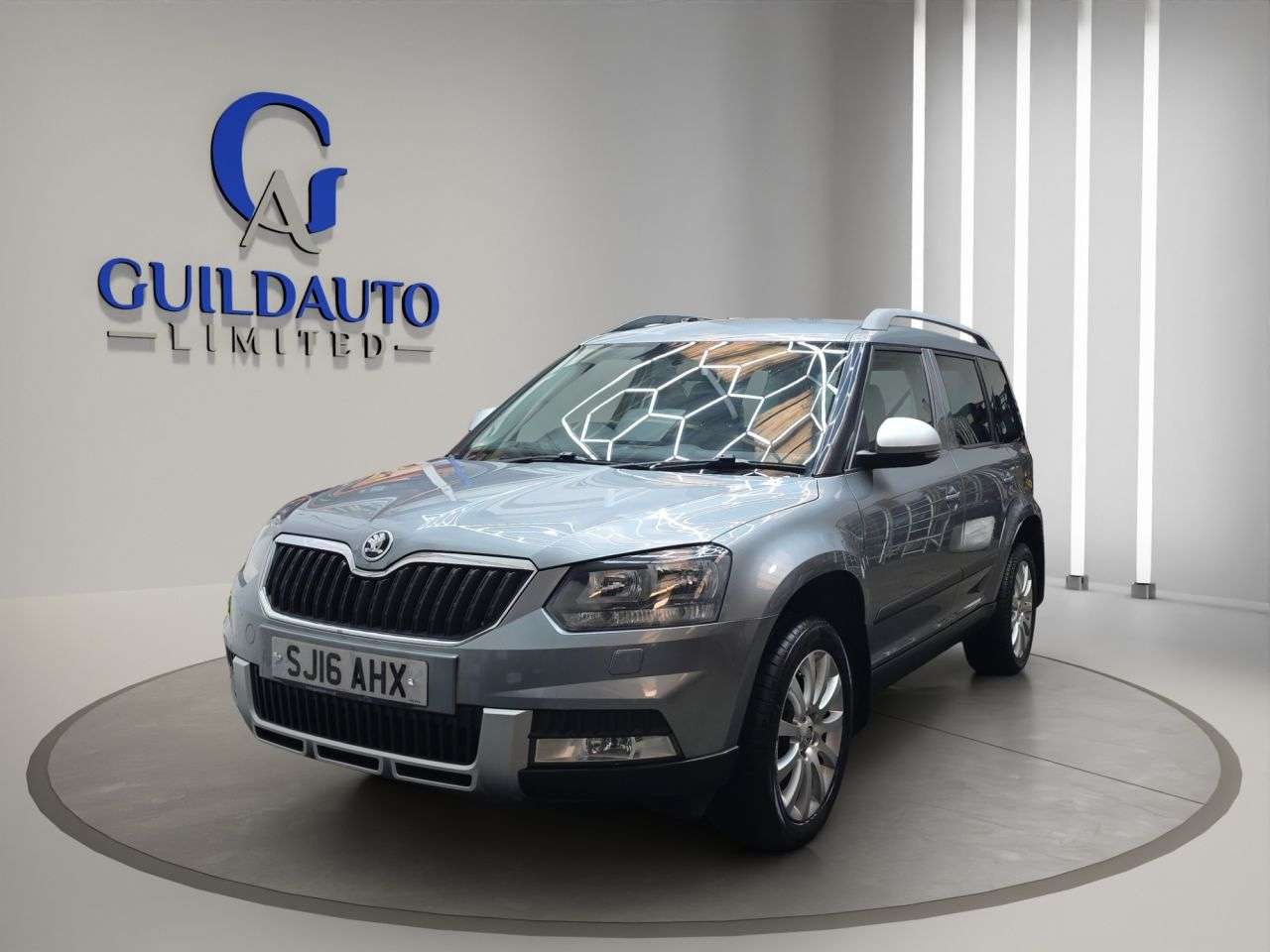 A 2016 SKODA YETI 2.0 TDI SE Outdoor 5dr Diesel DSG 4WD Euro 6 (s/s) (150 ps) A 2016 SKODA YETI 2.0 TDI SE Outdoor 5dr Diesel DSG 4WD Euro 6 (s/s) (150 ps)