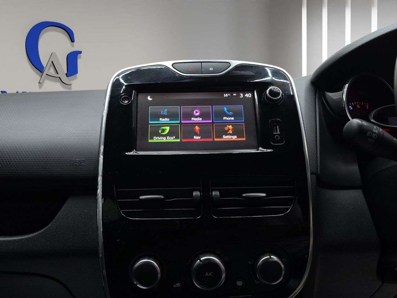 2016 RENAULT CLIO 2016 RENAULT CLIO