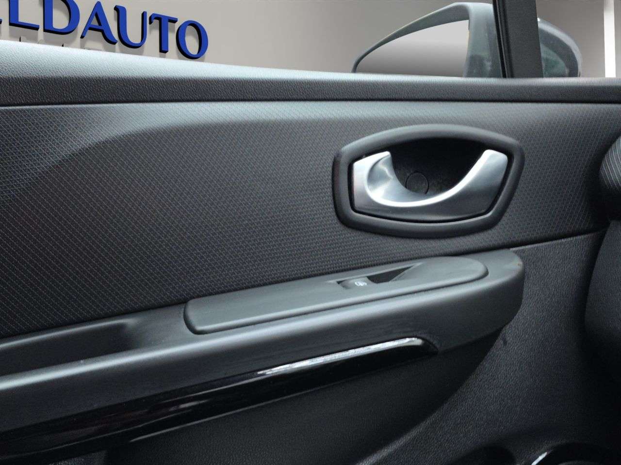 2016 RENAULT CLIO 2016 RENAULT CLIO