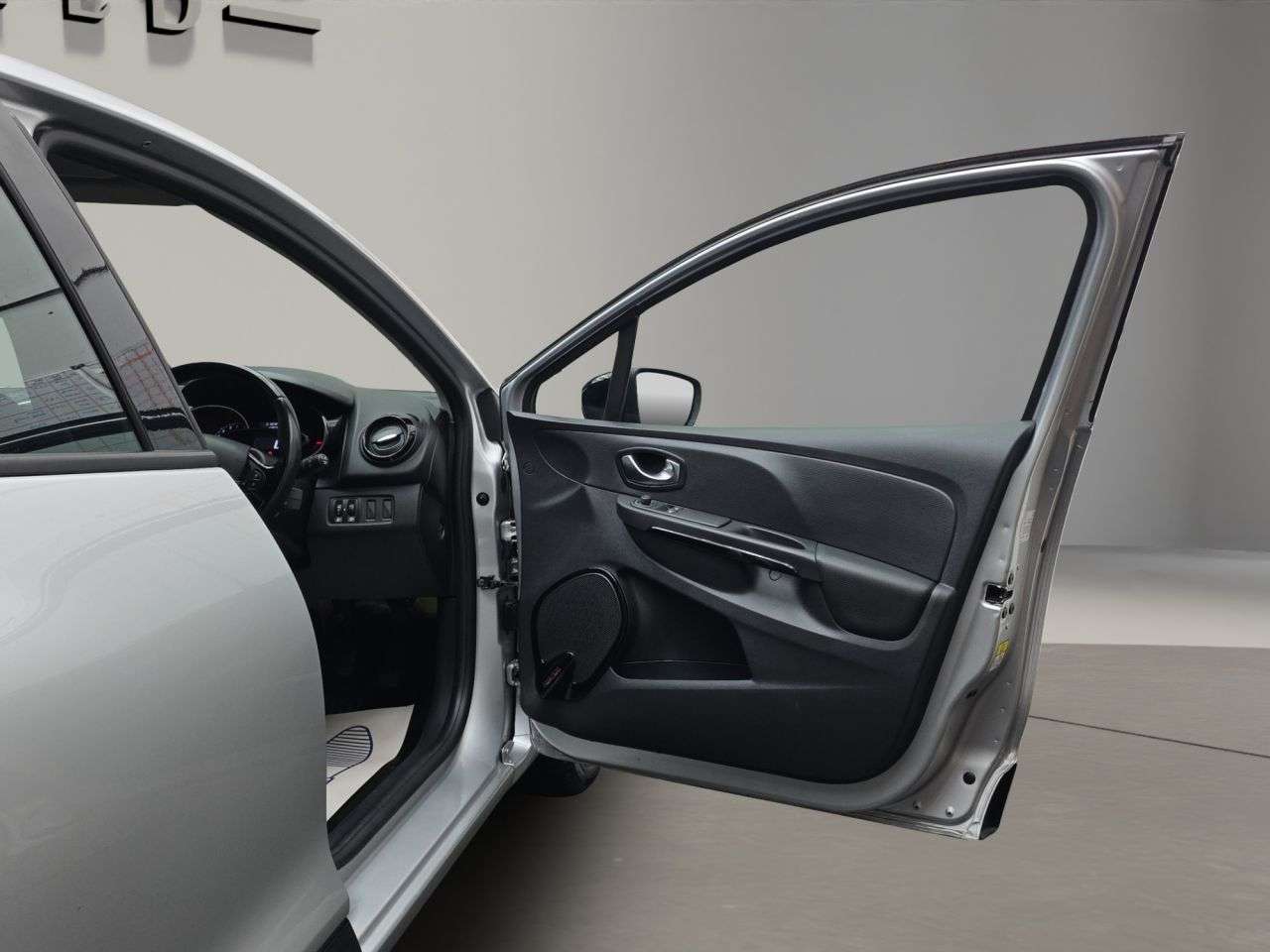 2016 RENAULT CLIO 2016 RENAULT CLIO