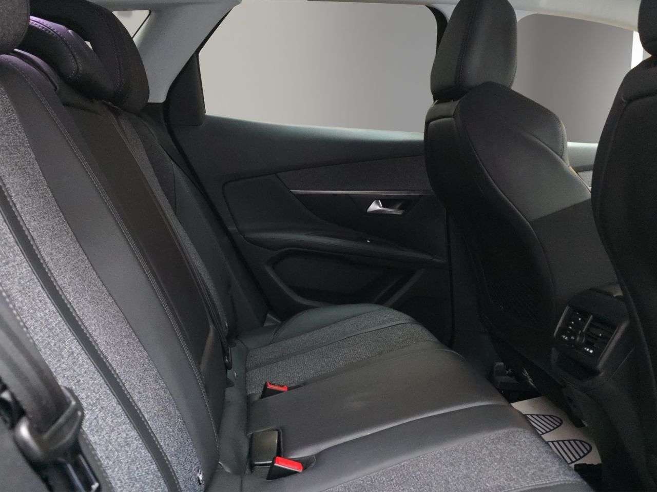 2019 PEUGEOT 3008 2019 PEUGEOT 3008
