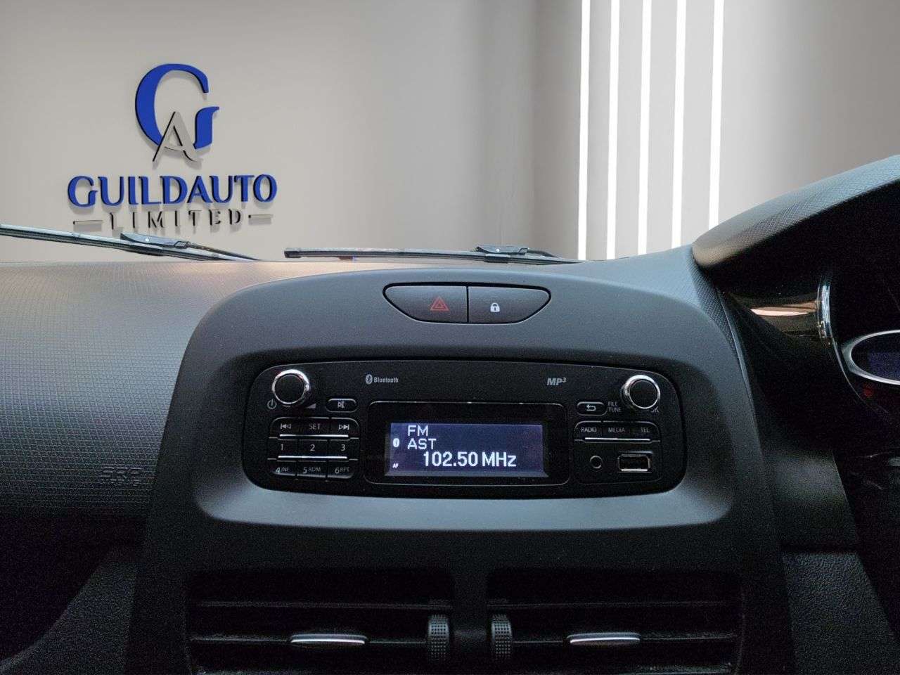 2016 RENAULT CLIO 2016 RENAULT CLIO