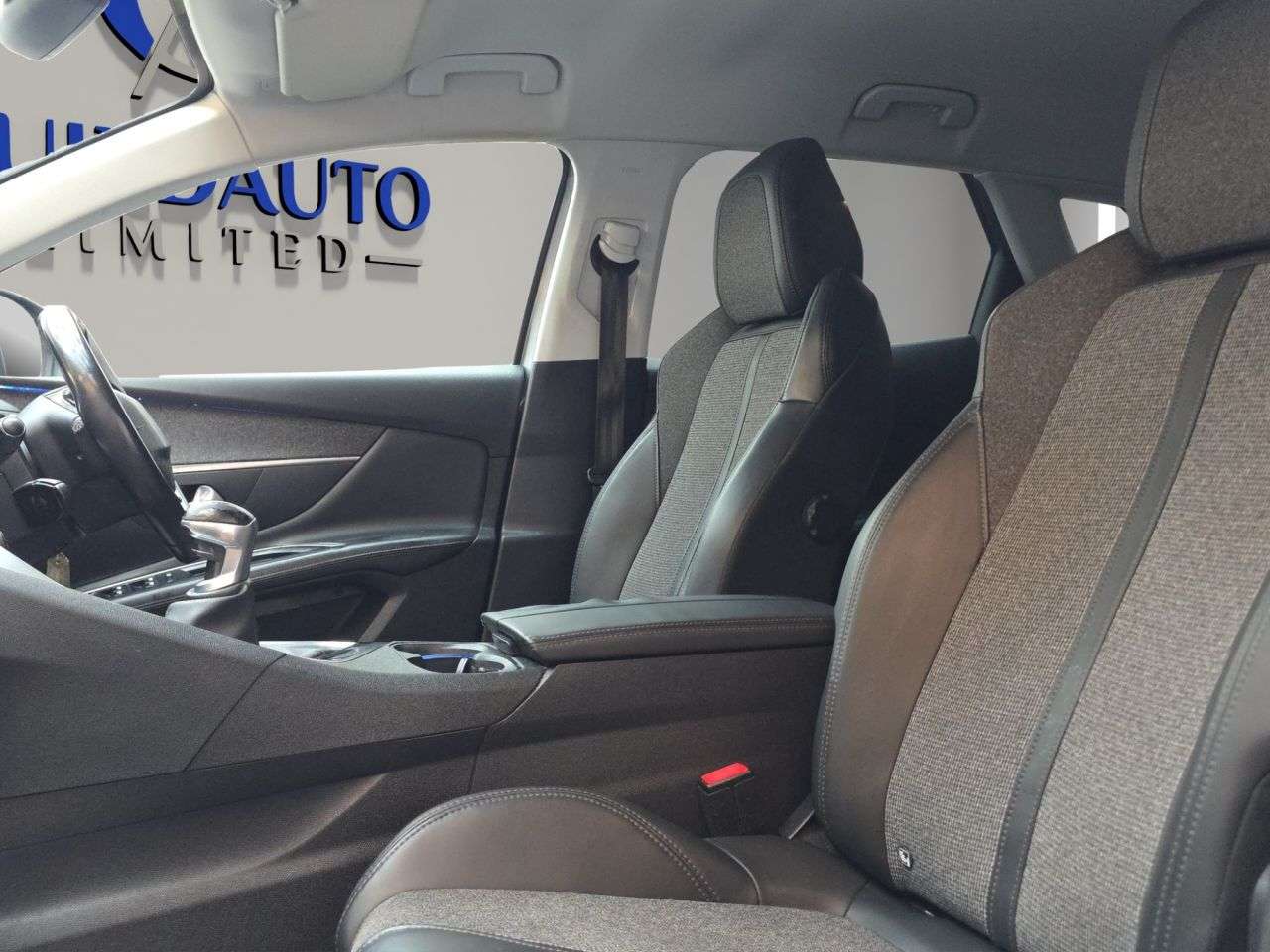 2017 PEUGEOT 3008 2017 PEUGEOT 3008