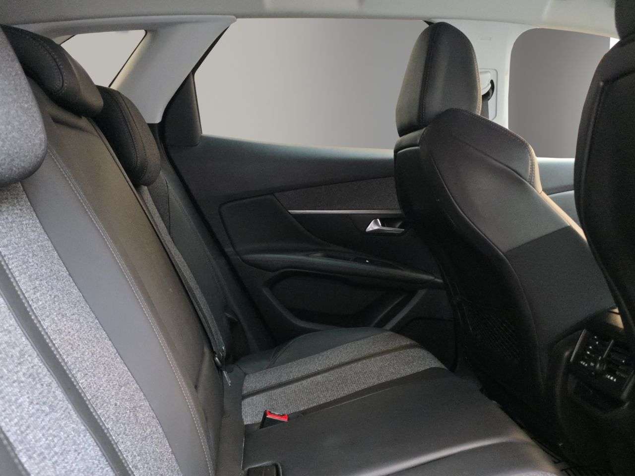 2017 PEUGEOT 3008 2017 PEUGEOT 3008