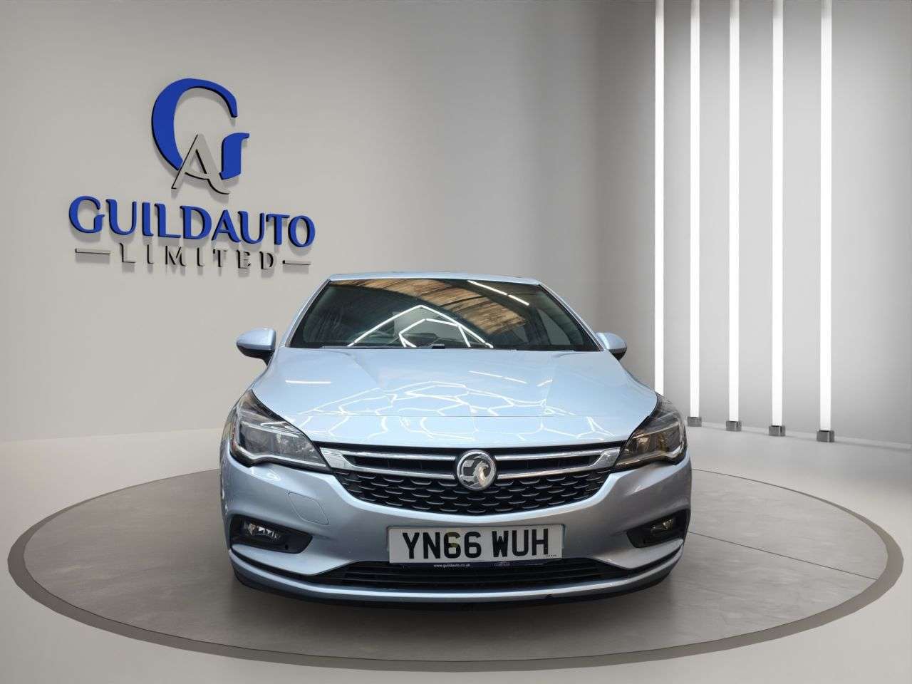 A 2016 VAUXHALL ASTRA 1.4i Turbo SRi Hatchback 5dr Petrol Manual Euro 6 (150 ps) A 2016 VAUXHALL ASTRA 1.4i Turbo SRi Hatchback 5dr Petrol Manual Euro 6 (150 ps)
