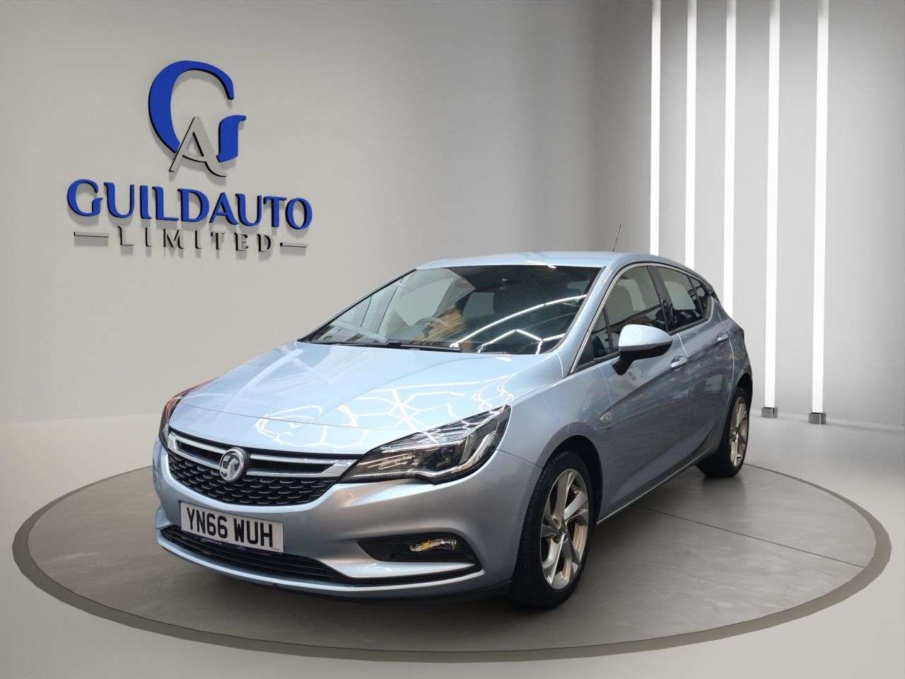 A 2016 VAUXHALL ASTRA 1.4i Turbo SRi Hatchback 5dr Petrol Manual Euro 6 (150 ps) A 2016 VAUXHALL ASTRA 1.4i Turbo SRi Hatchback 5dr Petrol Manual Euro 6 (150 ps)