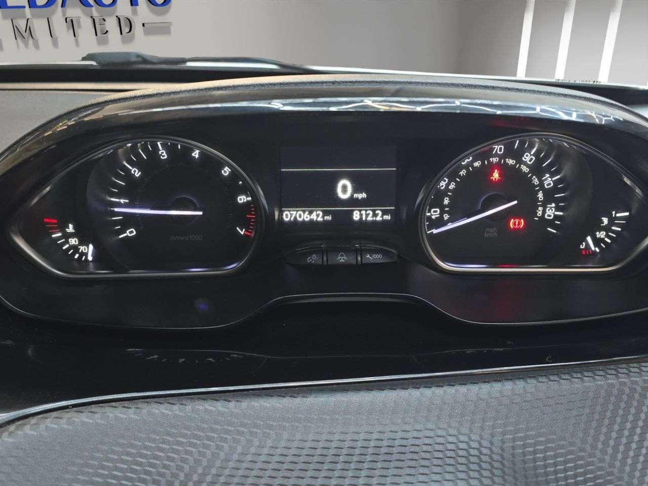 2018 PEUGEOT 2008 2018 PEUGEOT 2008