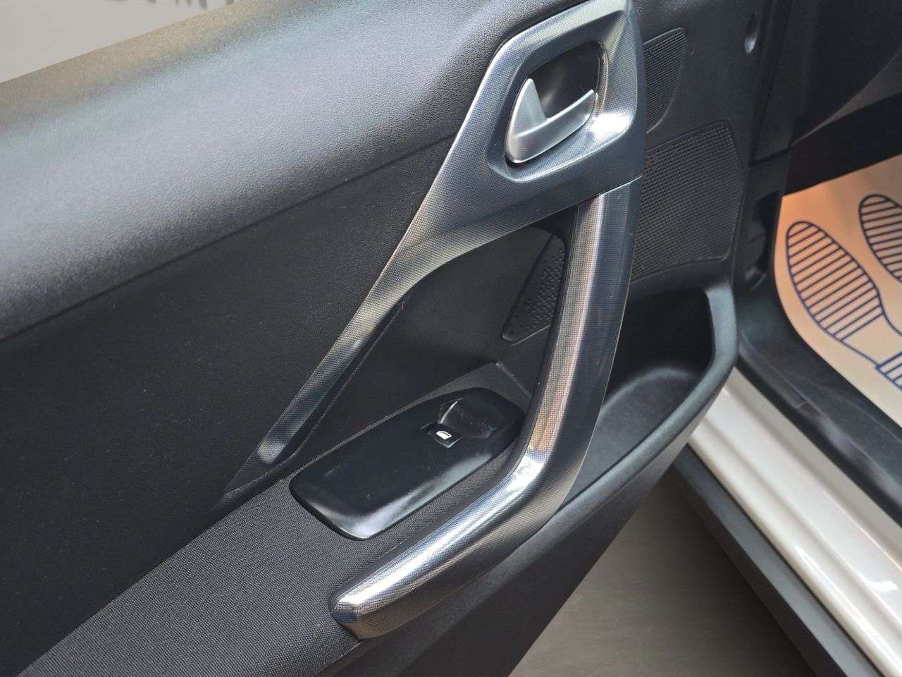 2018 PEUGEOT 2008 2018 PEUGEOT 2008